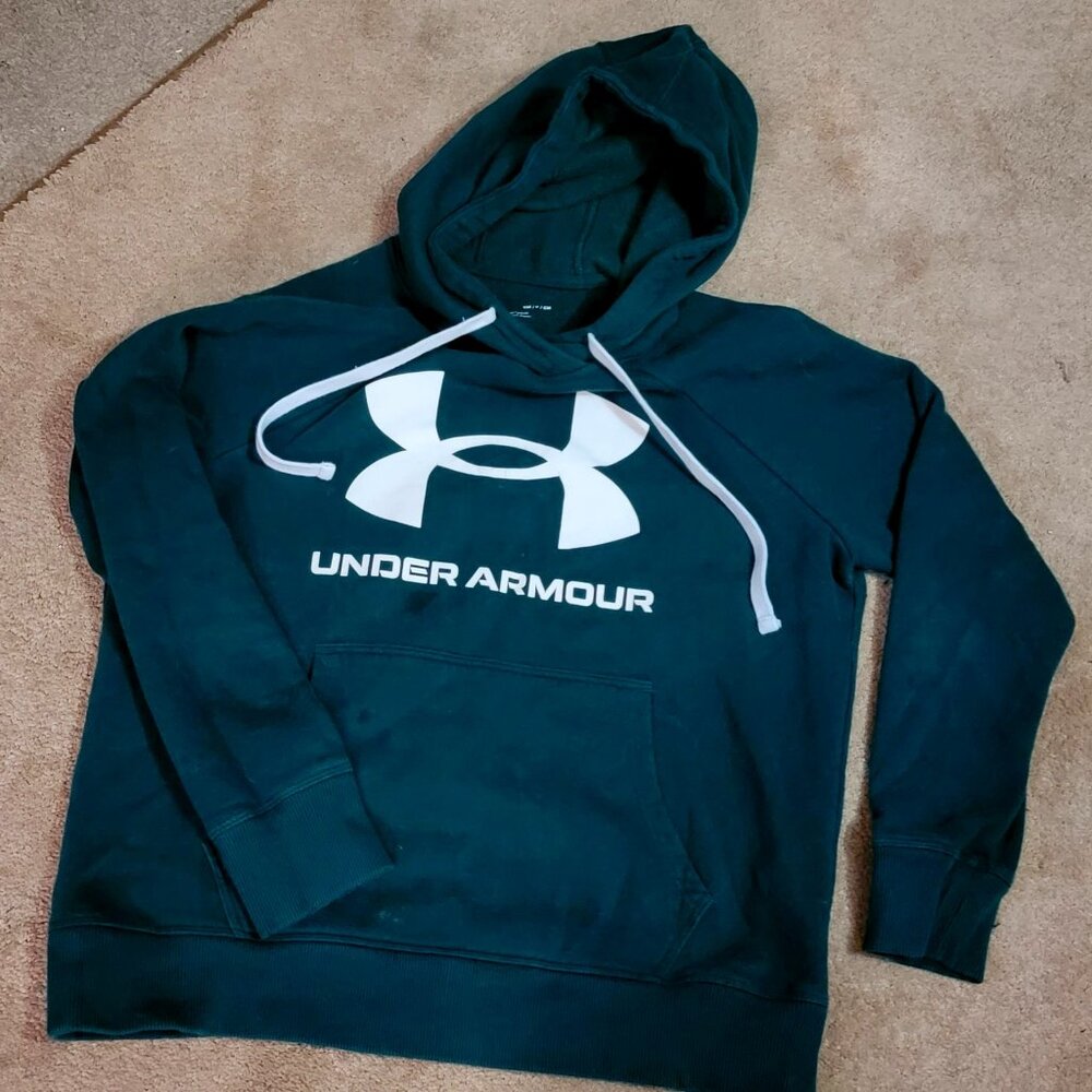 Under Armour Hoodie Loose Fit Women's Athletic  sz. sm.